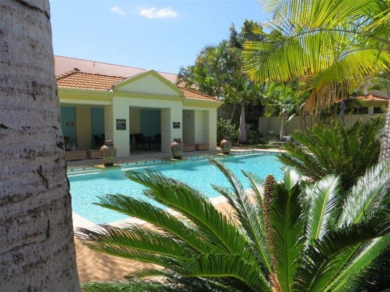 12/99 Heeb Street, Benowa QLD 4217