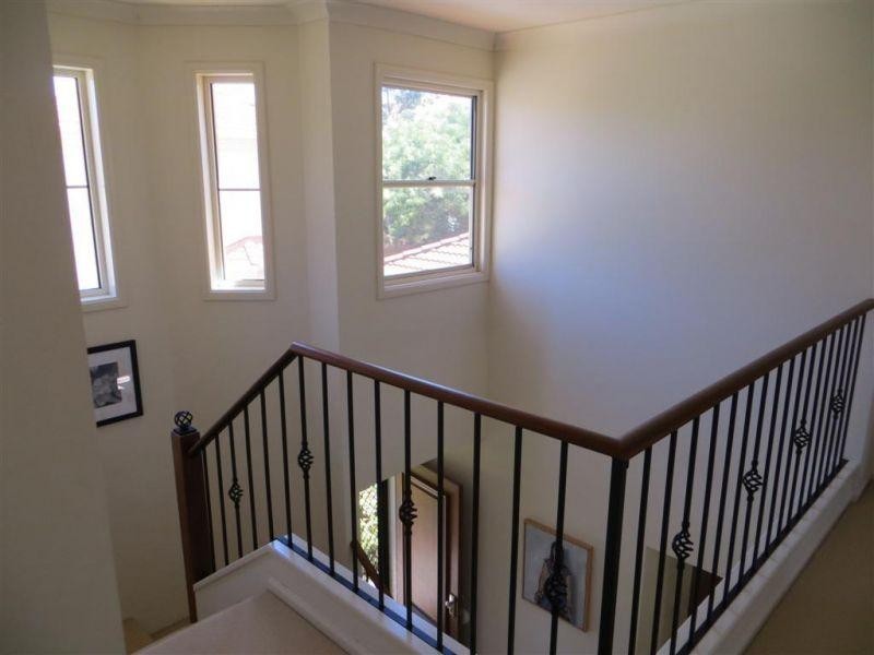 12/99 Heeb Street, Benowa QLD 4217