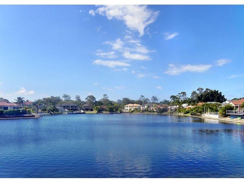 40 Cotlew St East, Southport QLD 4215