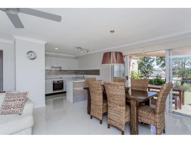 32 Tiger Drive, Arundel QLD 4214