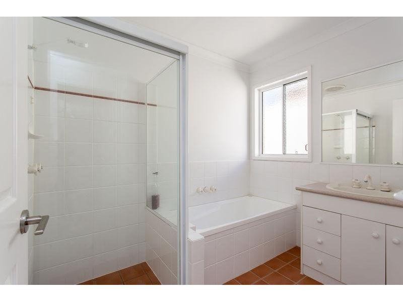 32 Tiger Drive, Arundel QLD 4214