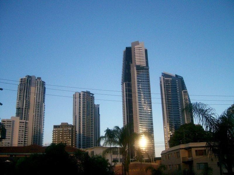 16 STANHILL DR, Chevron Island QLD 4217