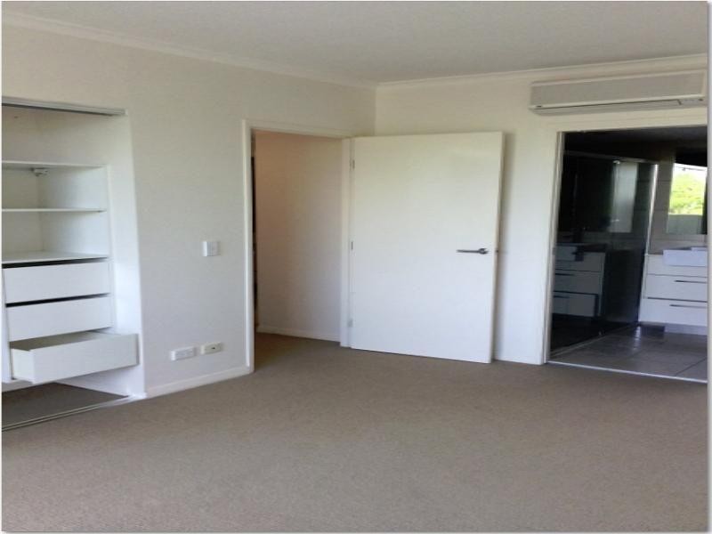 Burleigh Waters QLD 4220