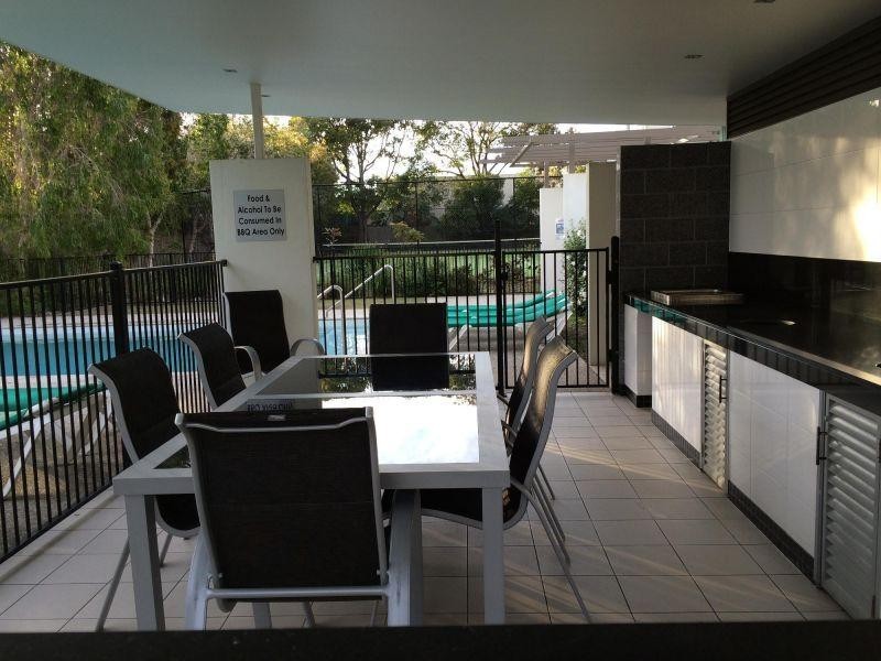 15/2 Gavin Crescent, Mermaid Beach QLD 4218