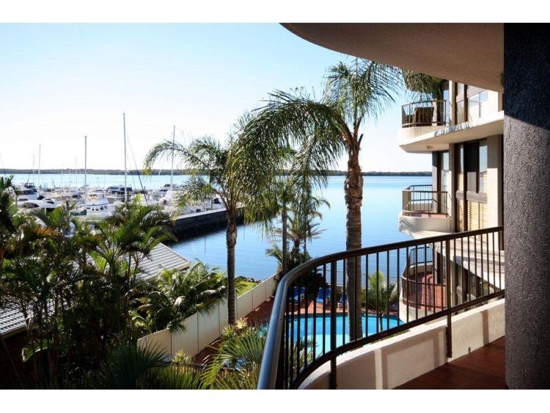 9  Bayview Street, Runaway Bay QLD 4216