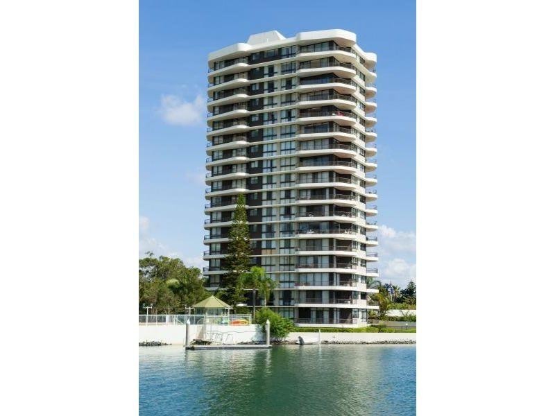 9  Bayview Street, Runaway Bay QLD 4216