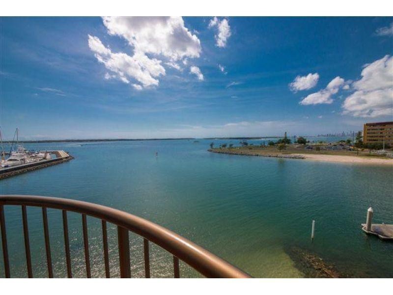 9  Bayview Street, Runaway Bay QLD 4216