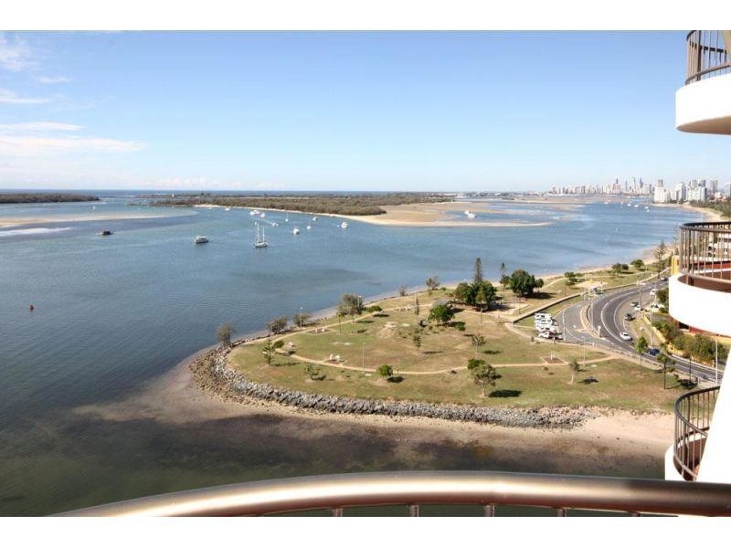 9 Bayview Street, Runaway Bay QLD 4216