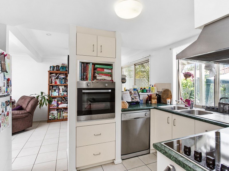 162/125 Hansford Road, Coombabah QLD 4216