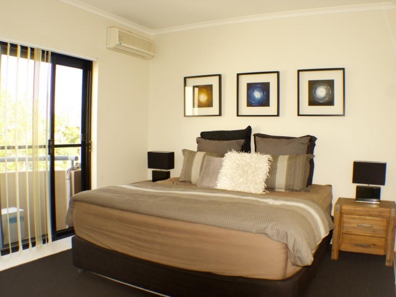 15/4 Monte Carlo Avenue, Surfers Paradise QLD 4217