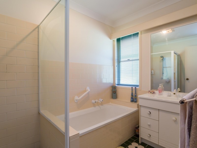 198/125 Hansford Road, Coombabah QLD 4216