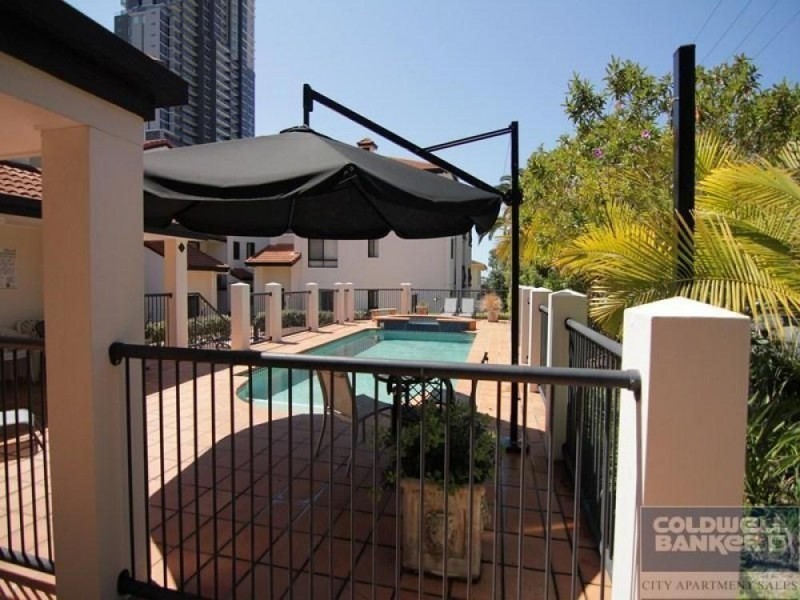 1/11-15 Owens Lane, Southport QLD 4215