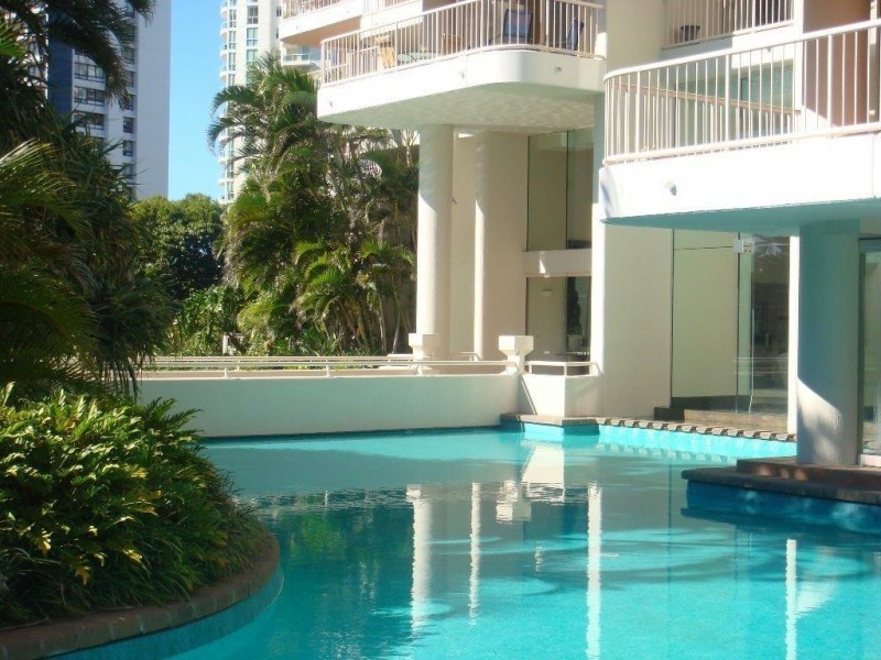 1 Peak Avenue, Main Beach QLD 4217