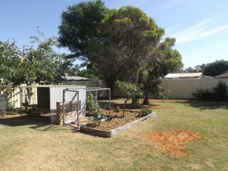 4 Windmill Road, Chinchilla QLD 4413
