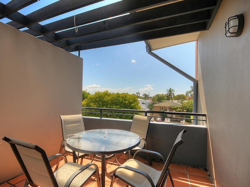 22/20-26 Illawong Street, Chevron Island QLD 4217