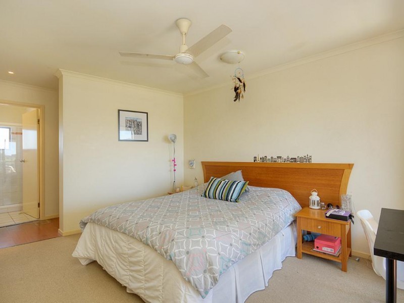 22/20-26 Illawong Street, Chevron Island QLD 4217