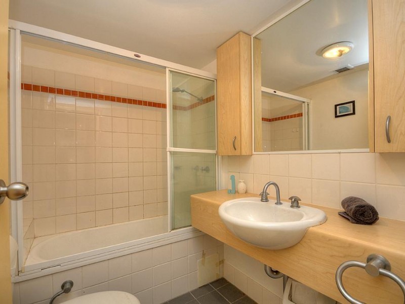 22/20-26 Illawong Street, Chevron Island QLD 4217