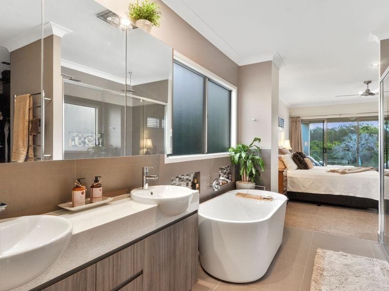 2518 Gracemere Circuit Nth, Hope Island QLD 4212