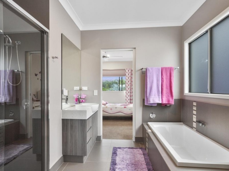 2518 Gracemere Circuit Nth, Hope Island QLD 4212