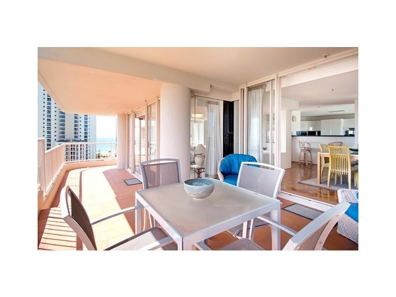 1 Peak Avenue, Main Beach QLD 4217