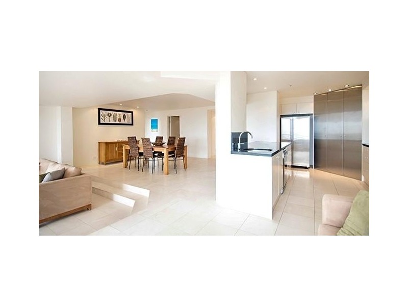 1 Peak Avenue, Main Beach QLD 4217