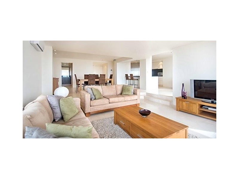 1 Peak Avenue, Main Beach QLD 4217