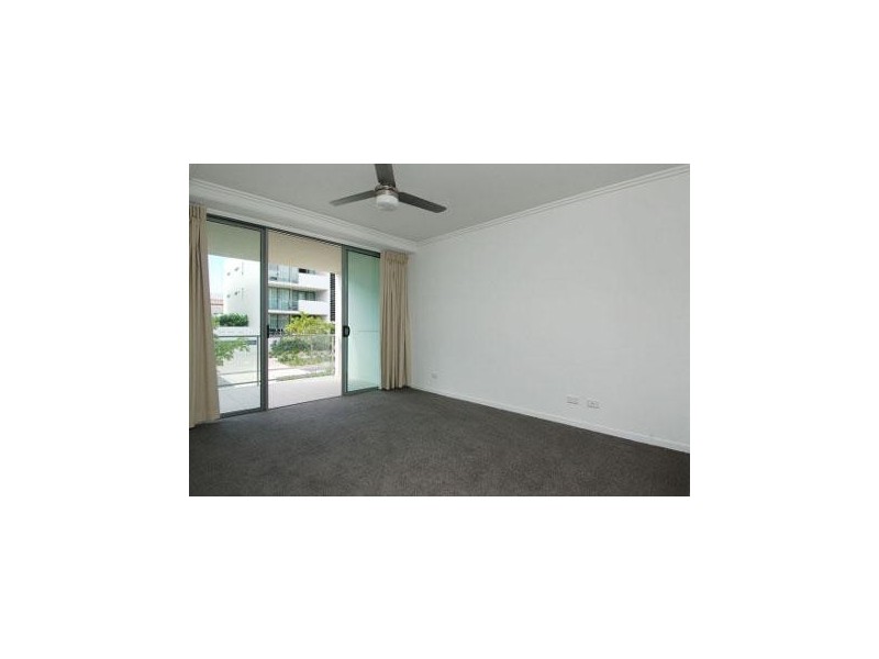 13/2 Gavin Crescent, Mermaid Beach QLD 4218