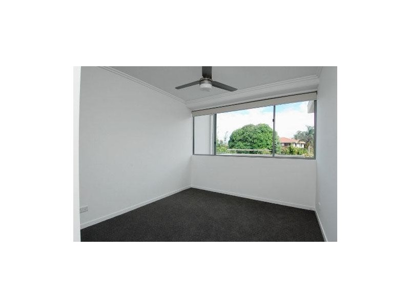 13/2 Gavin Crescent, Mermaid Beach QLD 4218