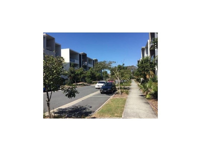 13/2 Gavin Crescent, Mermaid Beach QLD 4218