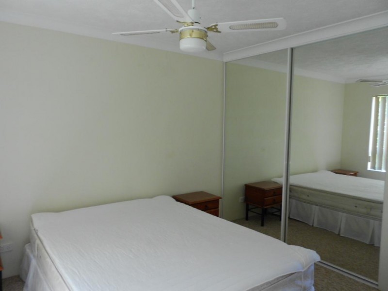 16-26 Waverley Street, Southport QLD 4215