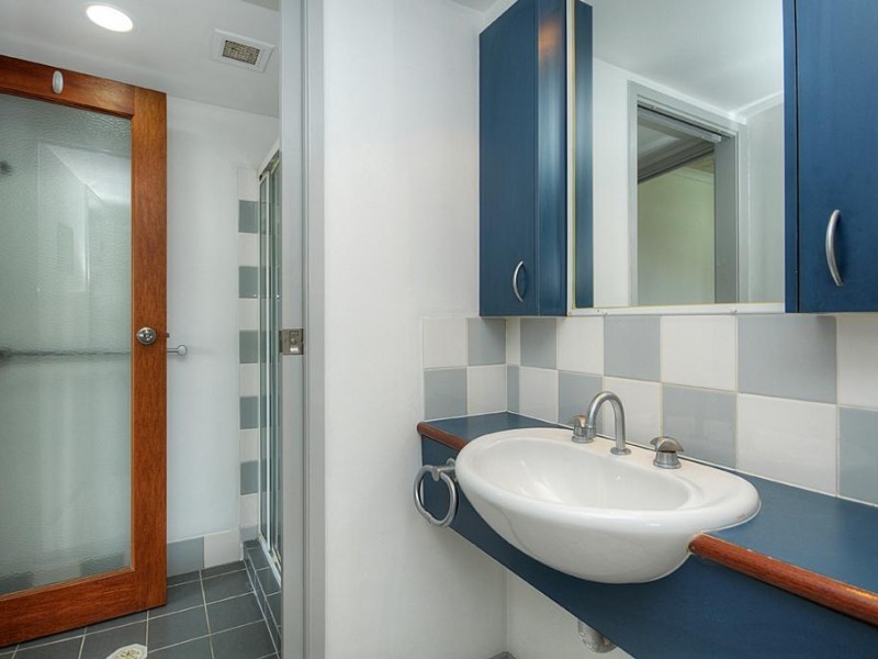 16/20-26 Illawong Street, Chevron Island QLD 4217