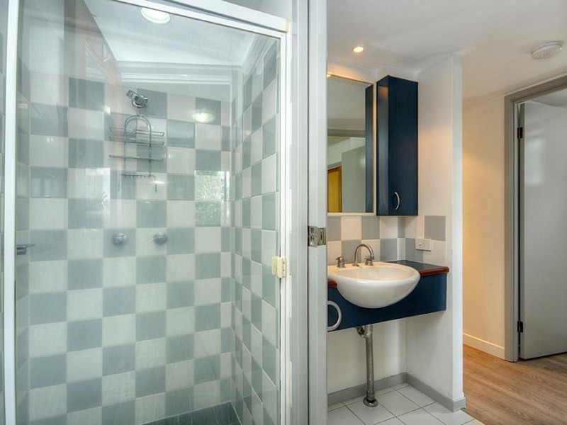 16/20-26 Illawong Street, Chevron Island QLD 4217