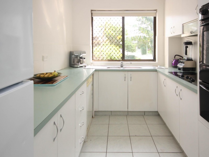 3/9 Bayview St, Runaway Bay QLD 4216