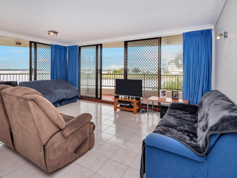 Apartment 27/9 Bayview Street, Runaway Bay QLD 4216