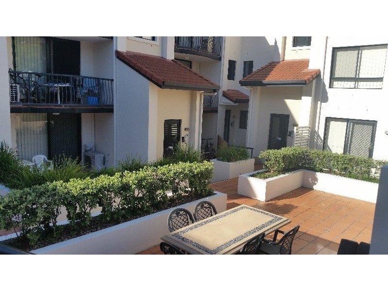 Apartment 11/11-15 Owens Lane, Southport QLD 4215