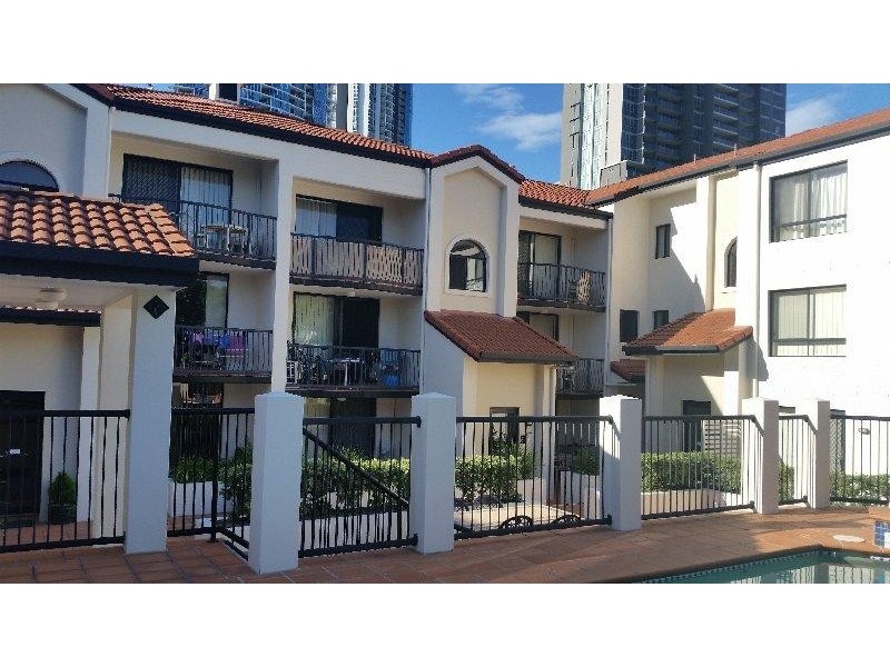 Apartment 11/11-15 Owens Lane, Southport QLD 4215