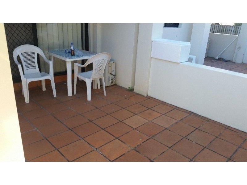 Apartment 11/11-15 Owens Lane, Southport QLD 4215