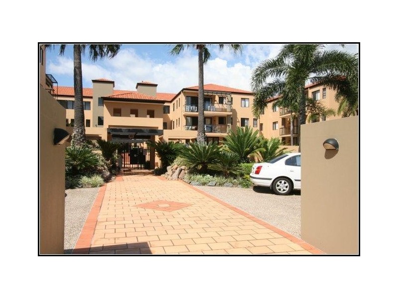 24 Slatyer Avenue, Bundall QLD 4217