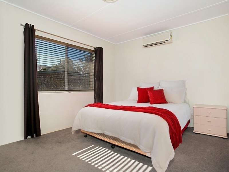 4/60 Paradise Island Road, Surfers Paradise QLD 4217