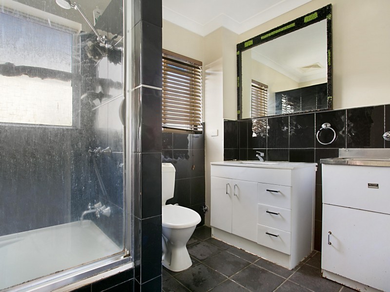 4/60 Paradise Island Road, Surfers Paradise QLD 4217