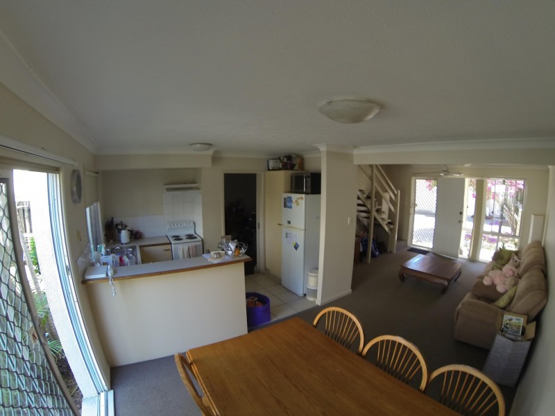 300 Cottesloe Drive, Mermaid Waters QLD 4218