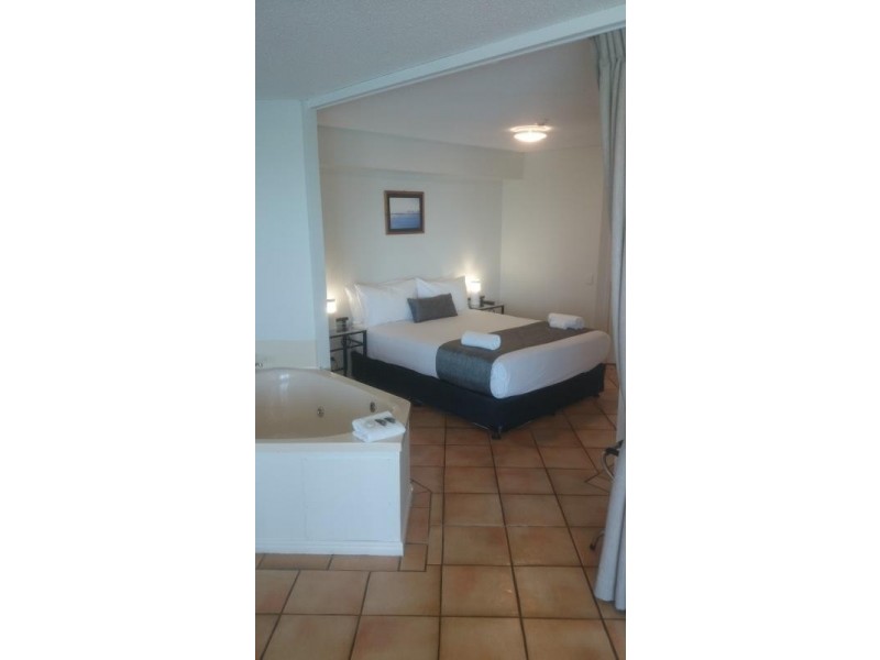 4 Tay Avenue, Caloundra QLD 4551