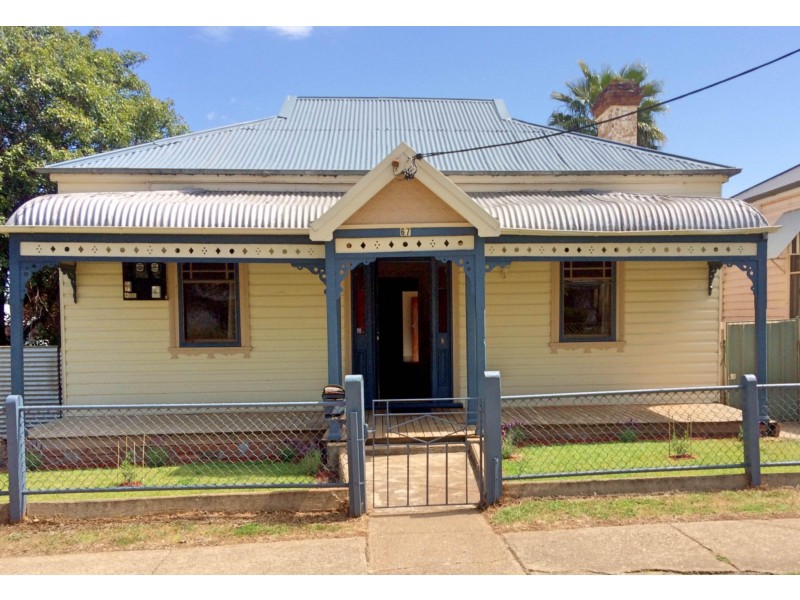 67 Thornton Street, Wellington NSW 2820