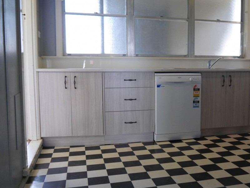 1 Whiteley Street, Wellington NSW 2820