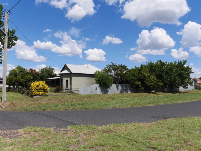 1 Whiteley Street, Wellington NSW 2820