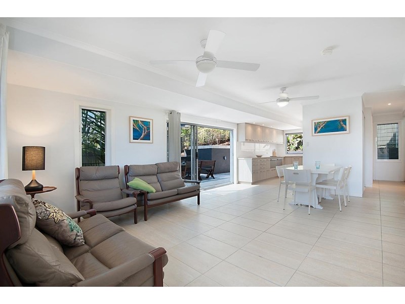 2/8 Sobraon Street, Sunrise Beach QLD 4567