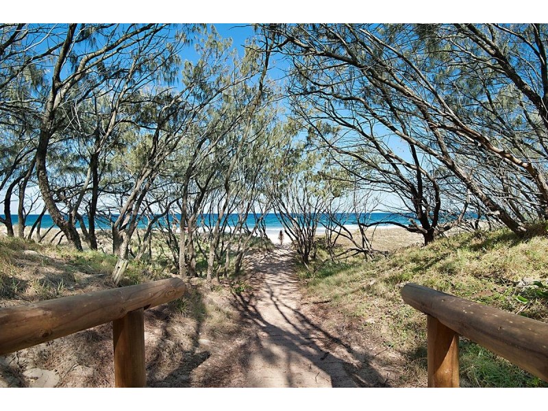 2/8 Sobraon Street, Sunrise Beach QLD 4567