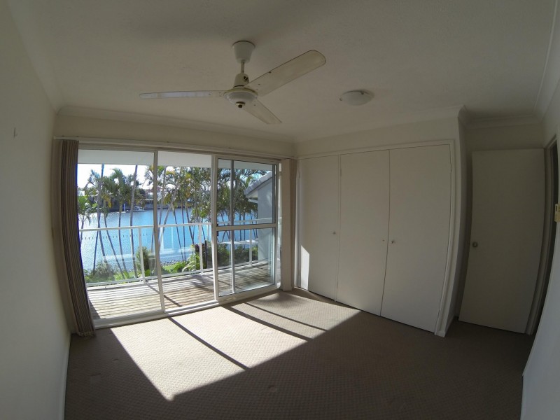 Unit 37/300 cottesloe, Mermaid Waters QLD 4218