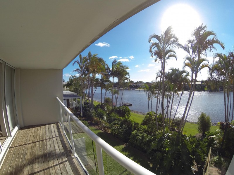 Unit 37/300 cottesloe, Mermaid Waters QLD 4218