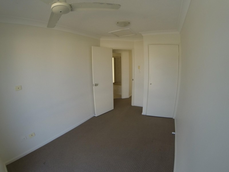 Unit 37/300 cottesloe, Mermaid Waters QLD 4218